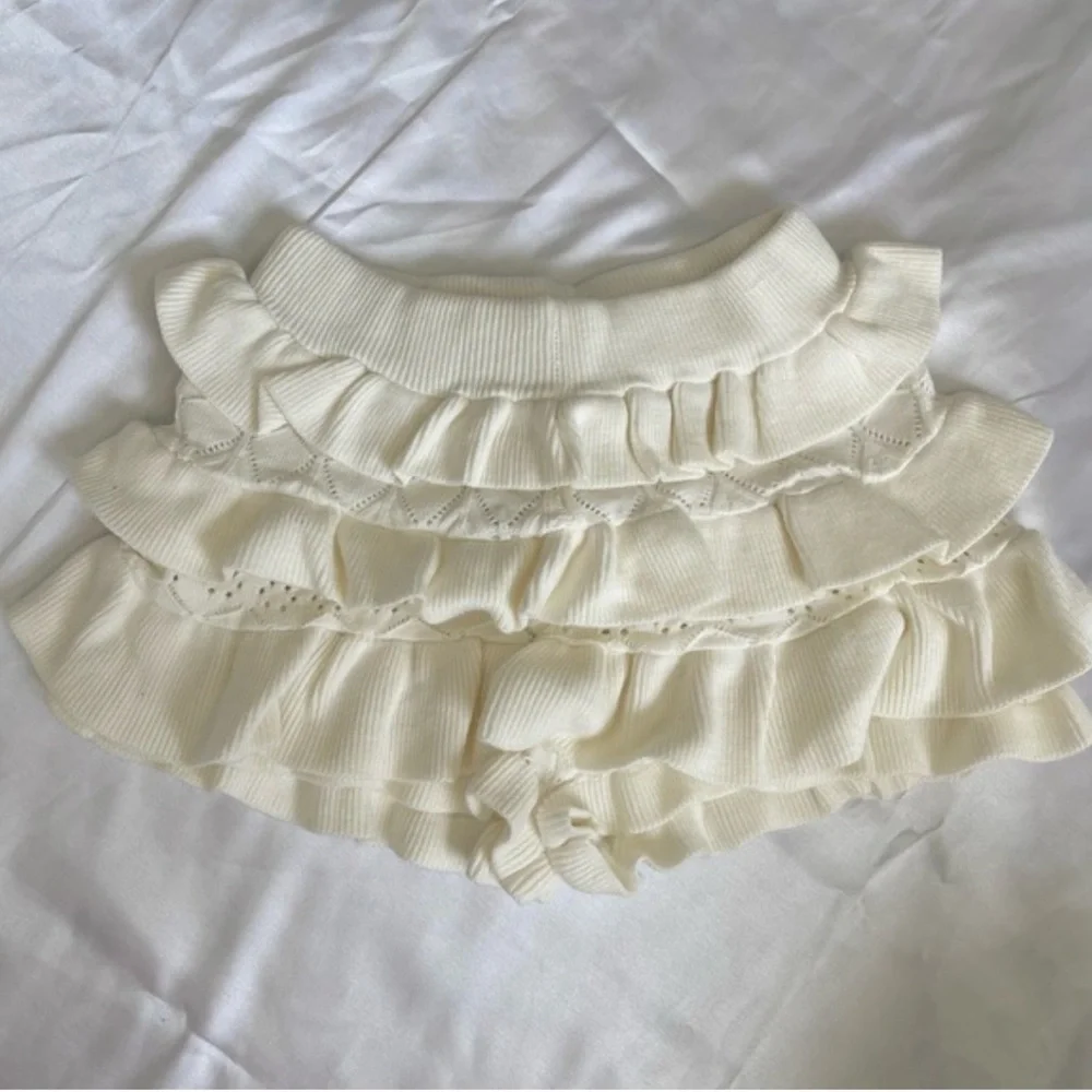 Cream Ruffle Shorts - Picture 1 of 4
